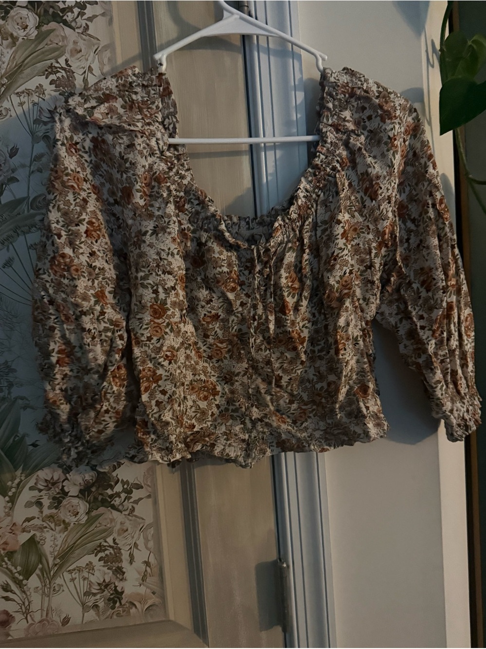 Women's Floral Smocked Peasant Top - Cream & Brown